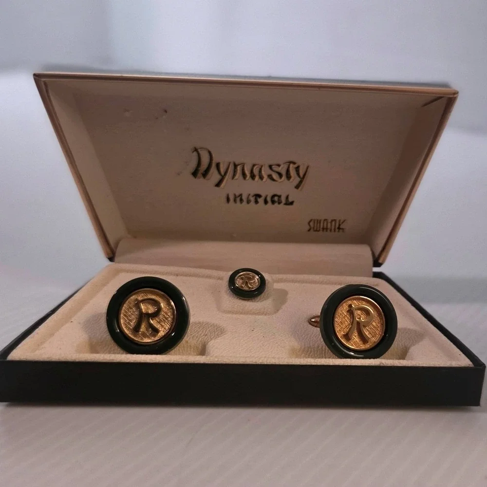 Swank Gold Tone R Initial Cufflinks Tie Tack Set Green Accent With Case